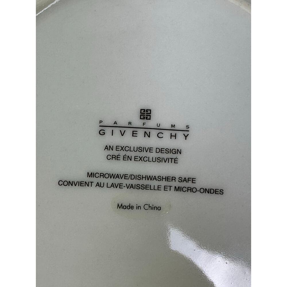Givenchy Les Fleurs de Parfums 8.25" Salad/Dessert Plates-Excellent-Set of 2 - Picture 9 of 9
